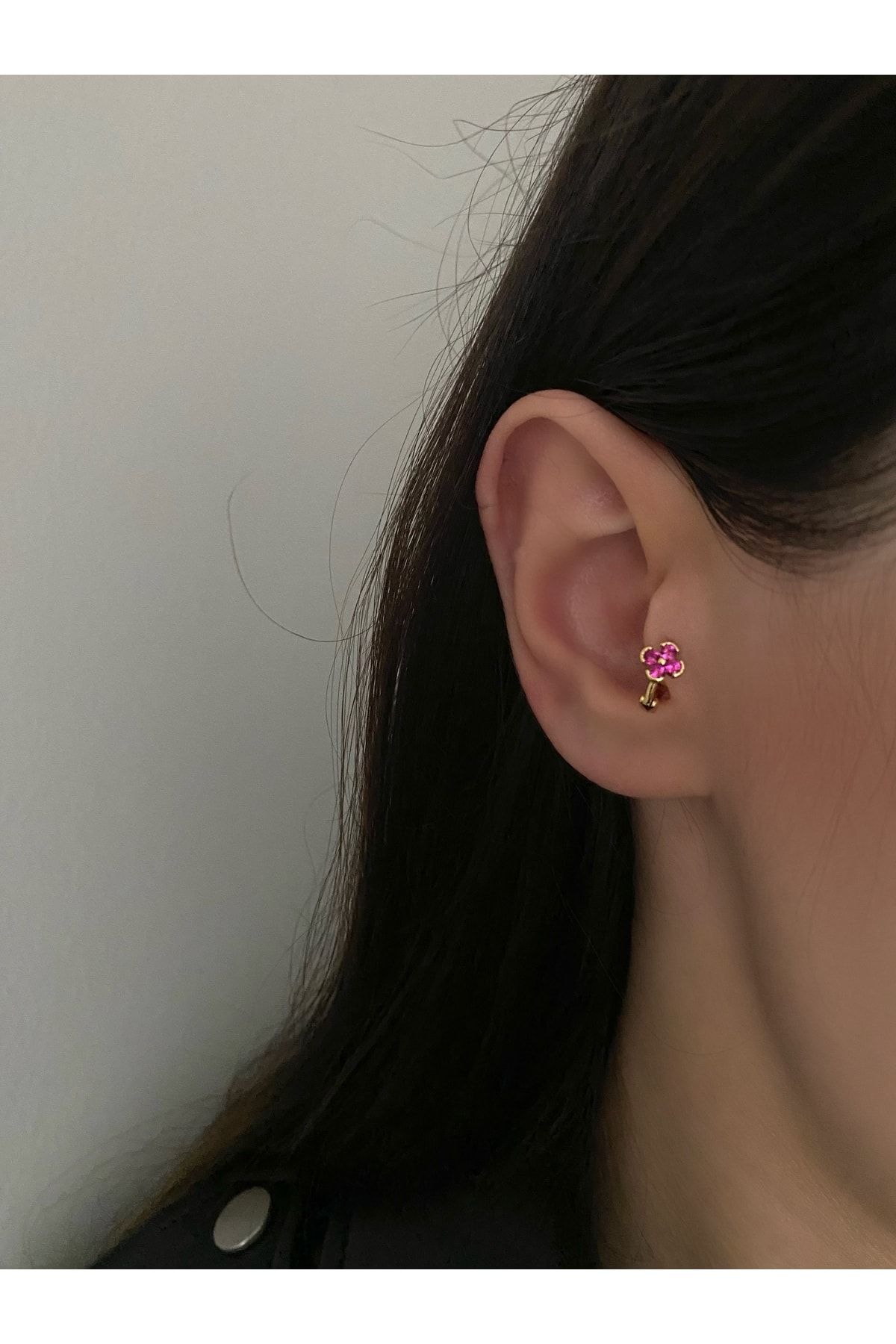 Cerrahi Çelik Renkli Taşlı Papatya Halka Tragus Piercing