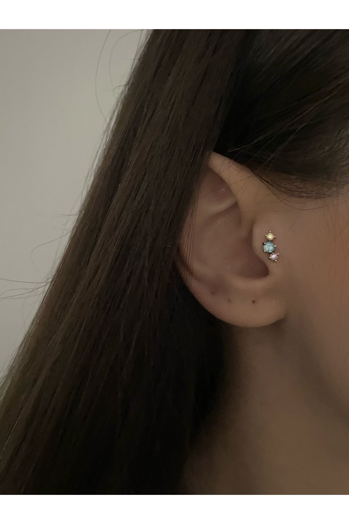 Silver Üç Sıra Renkli Taşlı Tragus Piercing