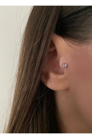 Kadın Minimal Kalpli Tragus Kıkırdak Piercing
