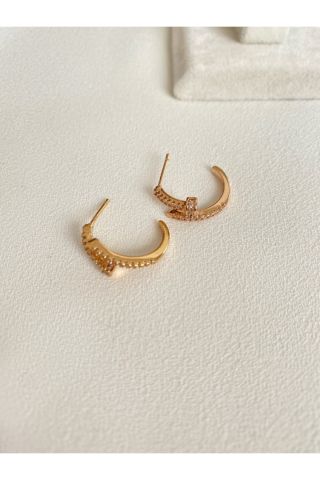 Kadın Gold Rengi Çivi Detaylı Halka Küpe Çifti