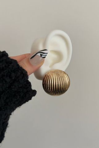 Çizgili Büyük Yarım Top Küpe