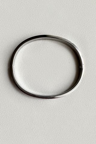 Çelik Renkli Taşlı Kelepçe Bileklik Silver