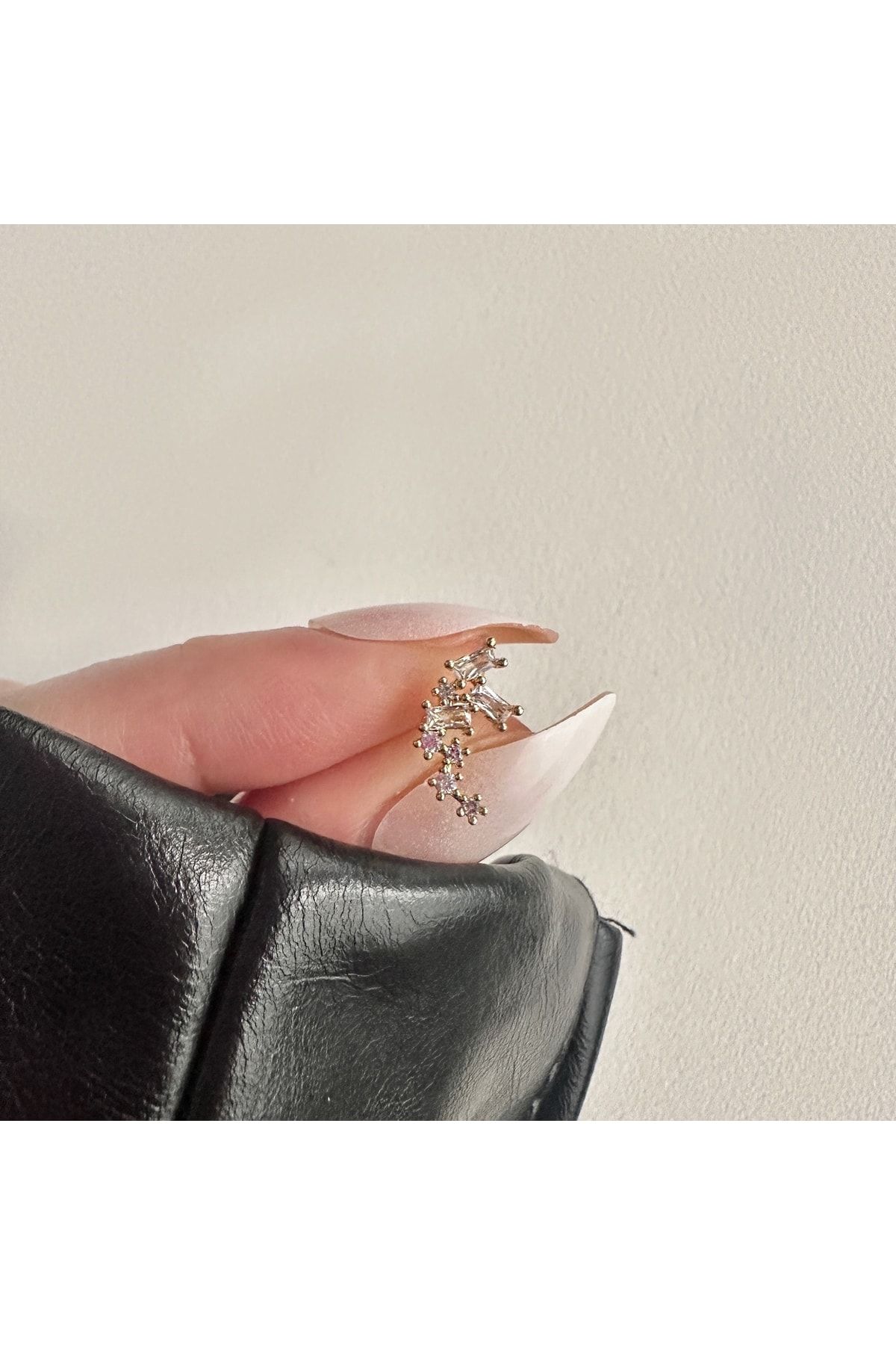 Cerrahi Çelik Taşlar Tragus Piercing