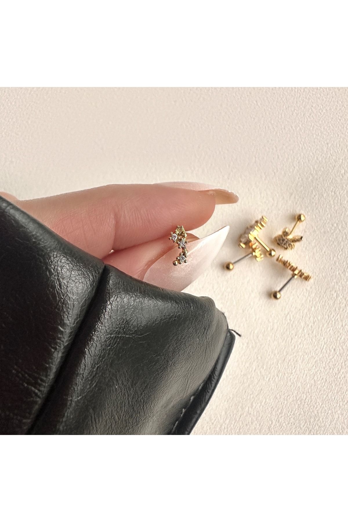 Cerrahi Çelik Minik Yıldızlar Tragus Piercing
